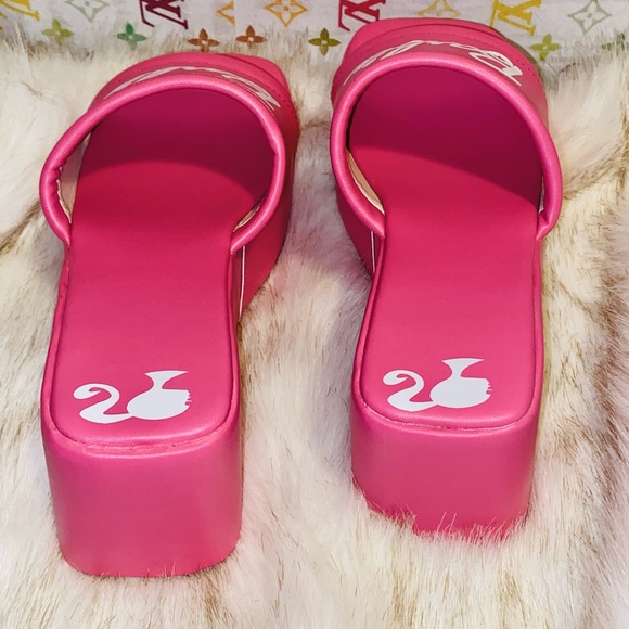 Barbie Platform Sandals - Picture 2 of 4